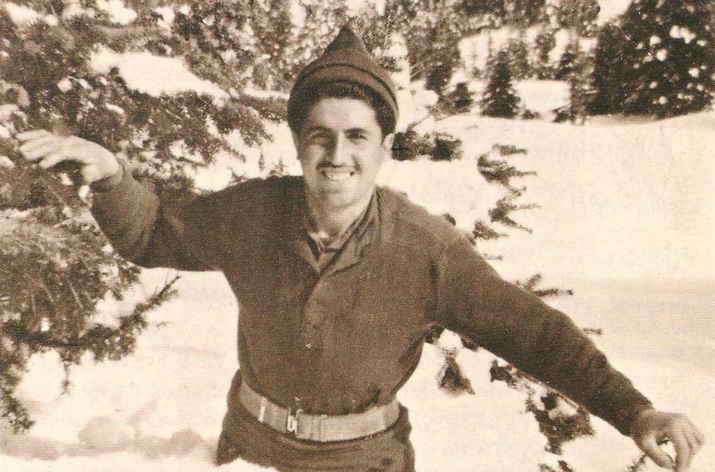 Будущий старец Паисий Святогорец во время службы в армии 