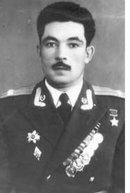 Герой Советского Союза с 10 января 1944 г. Генерал-лейтенант с 1985 г.