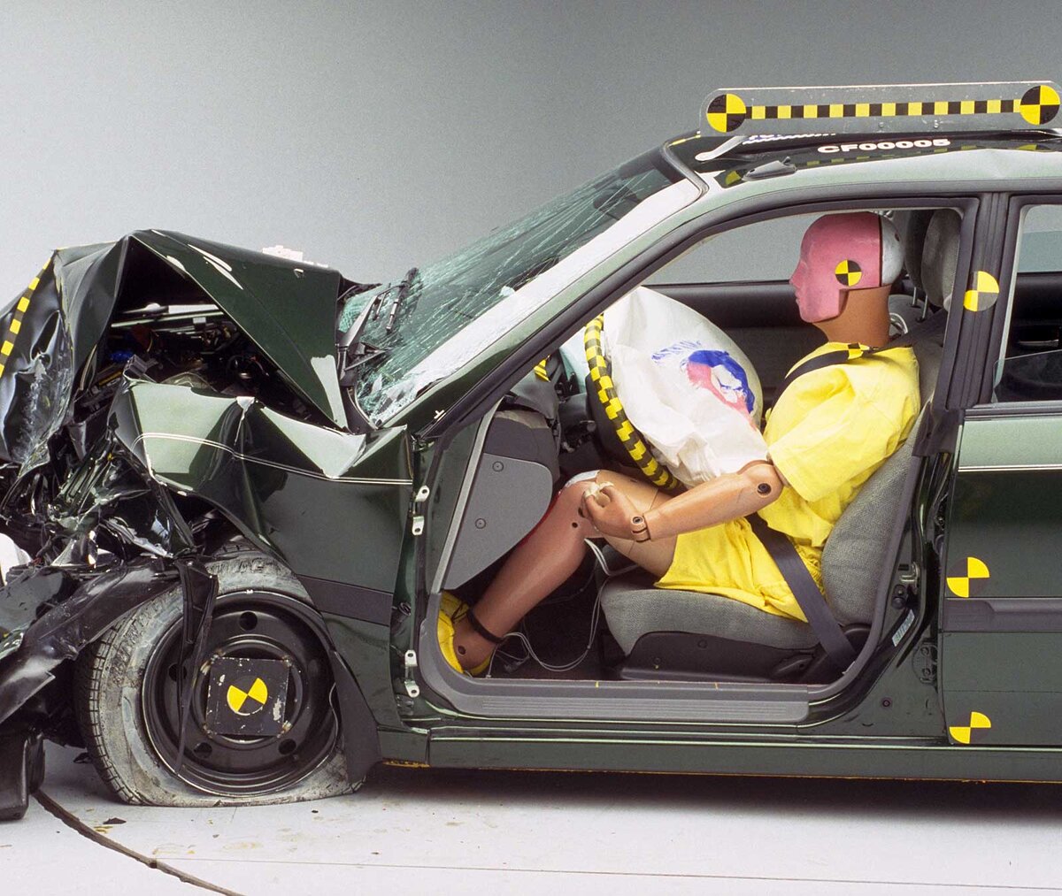 Crash test 2. Краш тест Импреза 2007. Краш тест Subaru Legacy. Машина для краш теста. Краш тесты авто манекены.