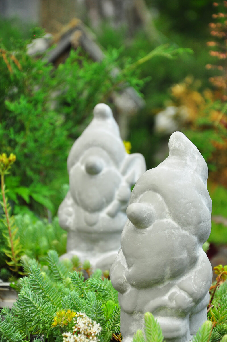 Гномы из цемента для сада своими руками