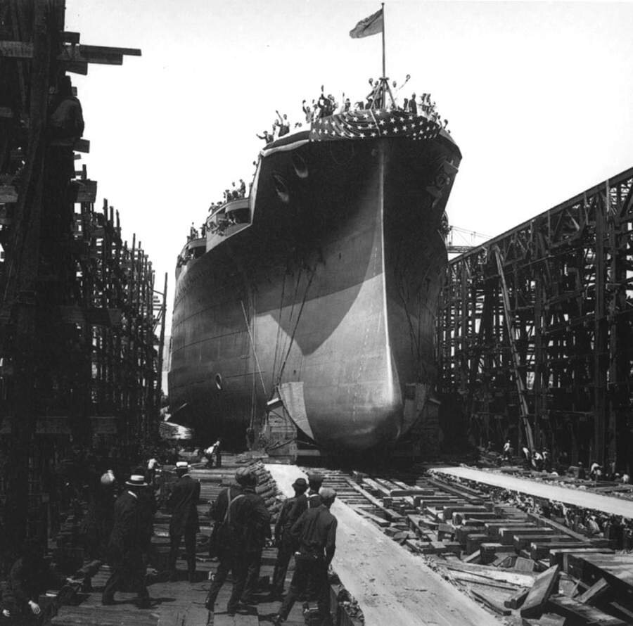 Спуск "Аризоны" на воду. 19 июня 1915 года