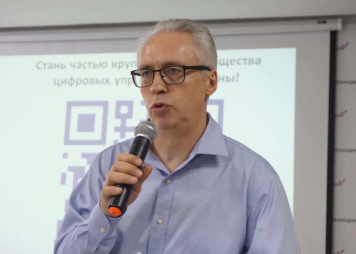 Олег Самольянов