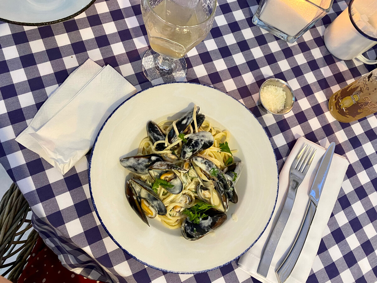 Подача симпатичная! И порции тоже большие.