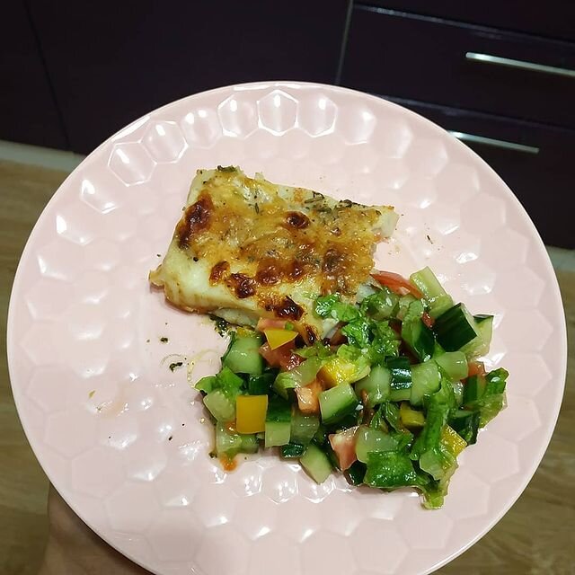 Идеальный вариант ужина: Рыба (полезные жиры омега-3 и омега-6 + овощи клетчатка)