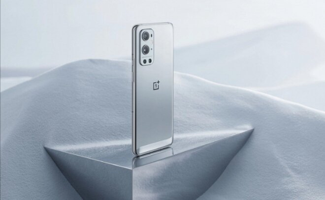 Разблокированный смартфон OnePlus 9 Pro с 256 ГБ флеш-памяти в данный момент доступен по цене 800 долларов на сайте Amazon. Это минимальная цена, которая до этого действовала только в честь «Чёрной пятницы» в ноябре прошлого года.