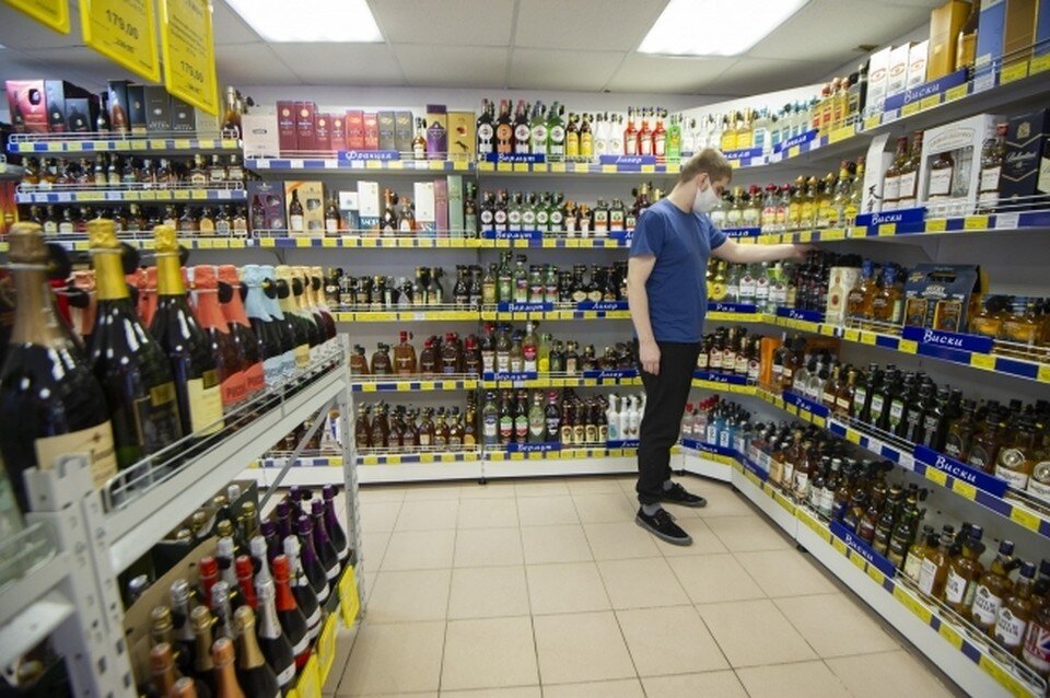     Эксперты рассказали россиянам, грозит ли стране дефицит виски и коньяка Алексей БУЛАТОВ