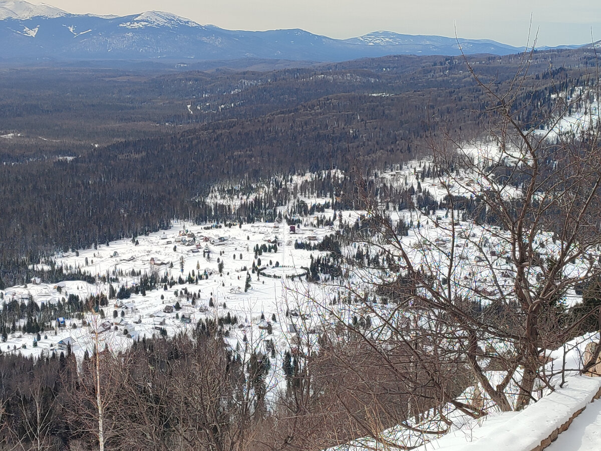Зимой с вершины город не так хорошо виден как на плане-схеме )
