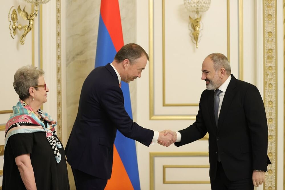 Никол Пашинян обсудил со спецпредставителем ЕС по Южному Кавказу и кризису в Грузии Тойво Клаараом ситуацию в регионе