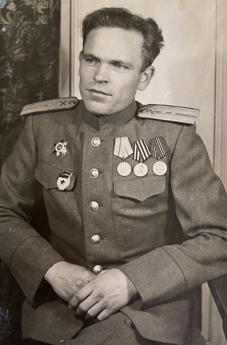 Гвардии капита Литвинов