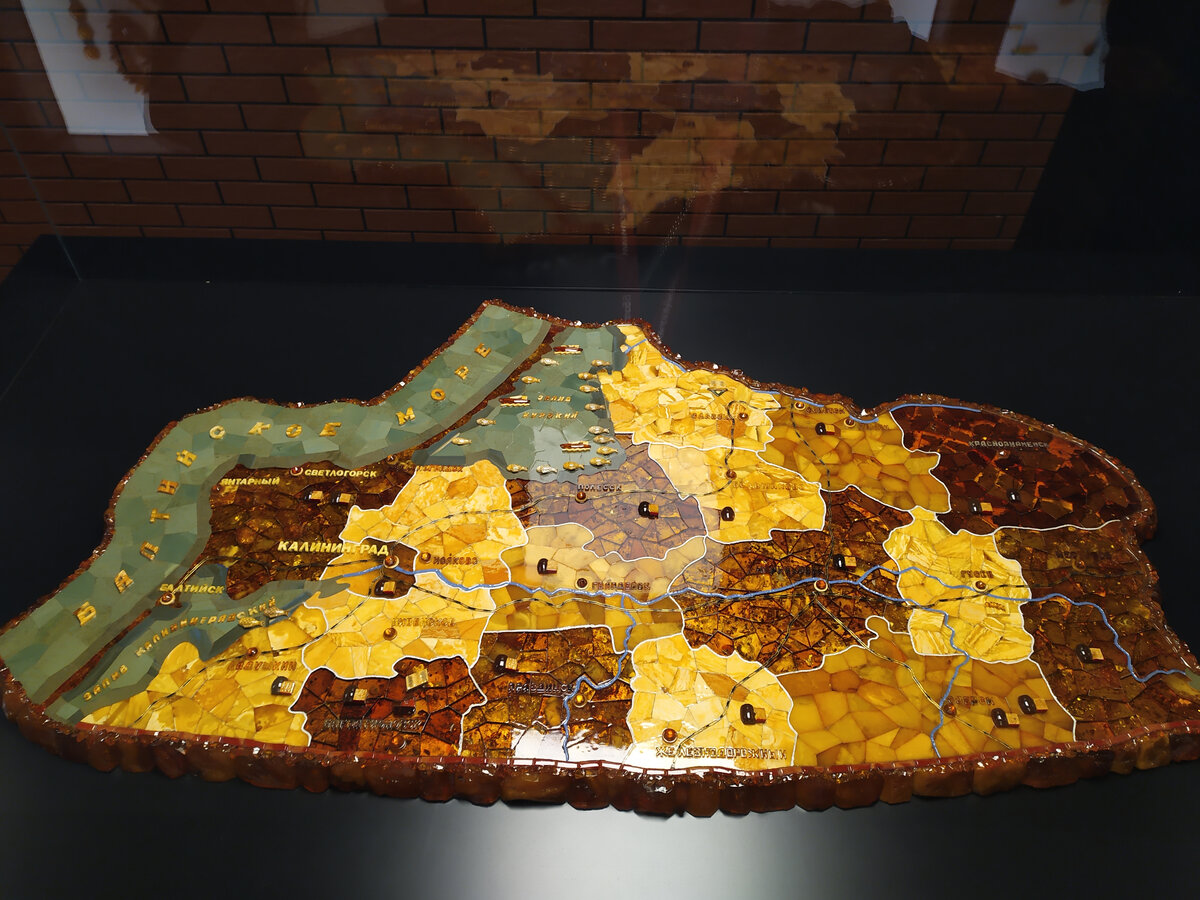 карта Калининградской области из янтаря