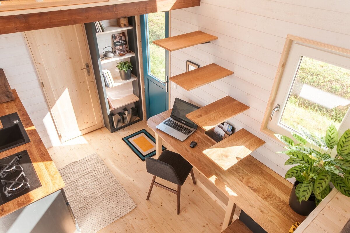 Листайте вправо →→