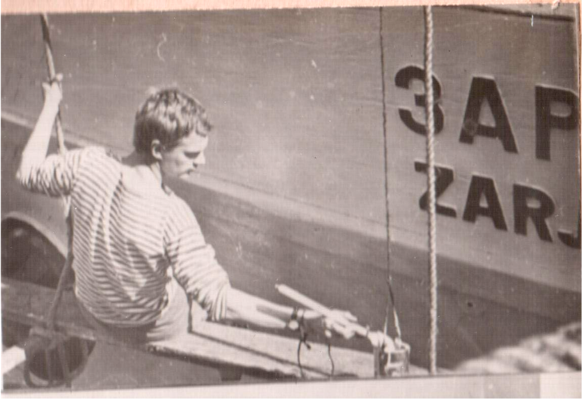 Костя Баранов на плавпрактике на немагнитной научной шхуне «Заря»