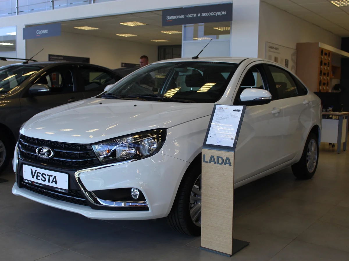 Сколько стоят лады. Lada (ВАЗ) Vesta 2021. Лада Веста 1. Лада Веста 2019г. Белый Lada (ВАЗ) Vesta в037кн763