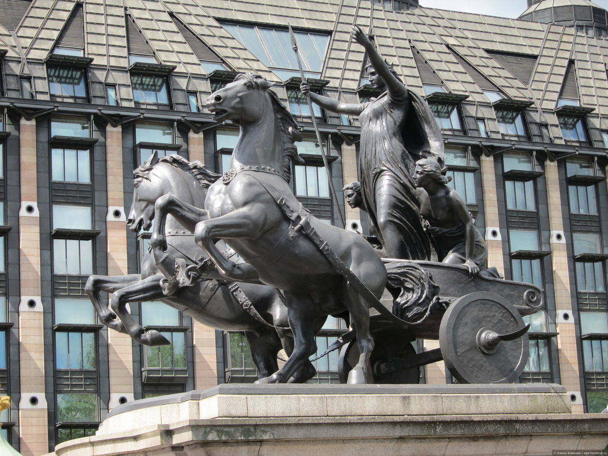 Статуя Боудикки в Вестминстере. Фото из интернета. 