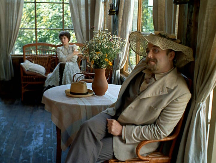 Иллюстрации абстрактные. (Кадр из фильма «Неоконченная пьеса для механического пианино», режиссер Никита Михаилков, 1976 г.)