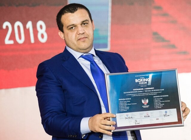    Умар Кремлёв (cc) Rusboxing