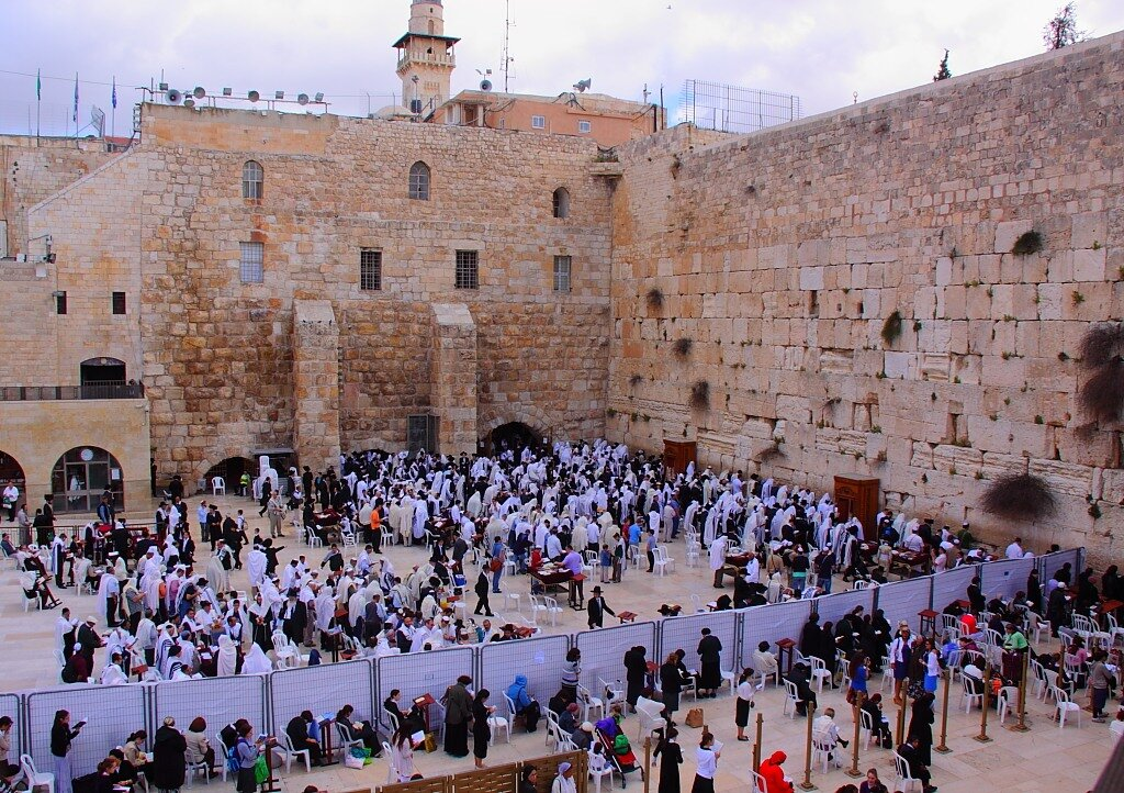 Иудеи город. Иерусалимский храм стена плача. Западная стена в Иерусалиме. Стена храма Иерусалим.