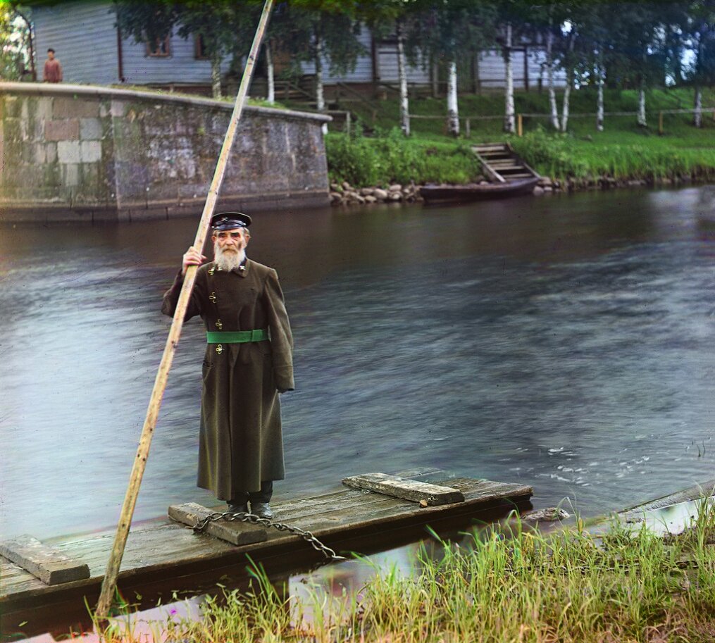 Пинхус Карлинский. 84 года. 66 лет на службе. Надсмотрщик Черниговского водоспуска. 1909 год