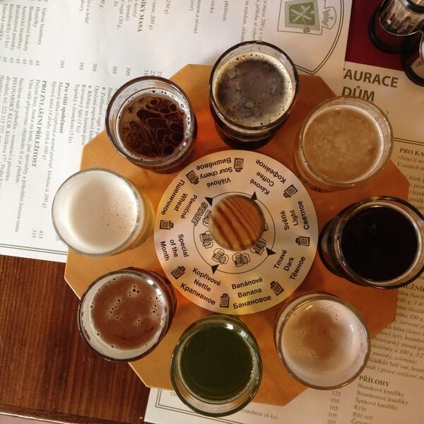 На любой вкус:) и количество выпитого нас не погубило))