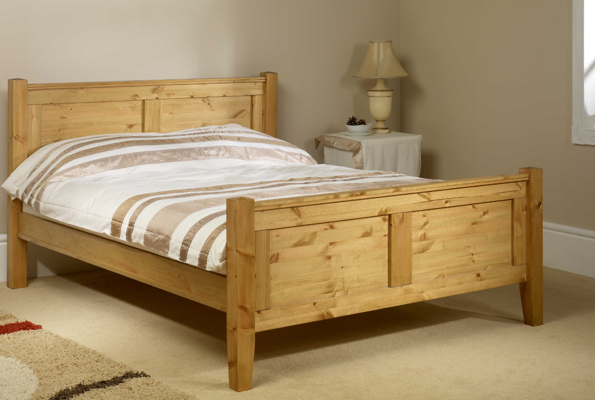 Fast bed. Кровать из сосны старенные. Кровать круглая сосна. Винтажные кровати деревянные небольшие. Кровать деревянная круглые края.