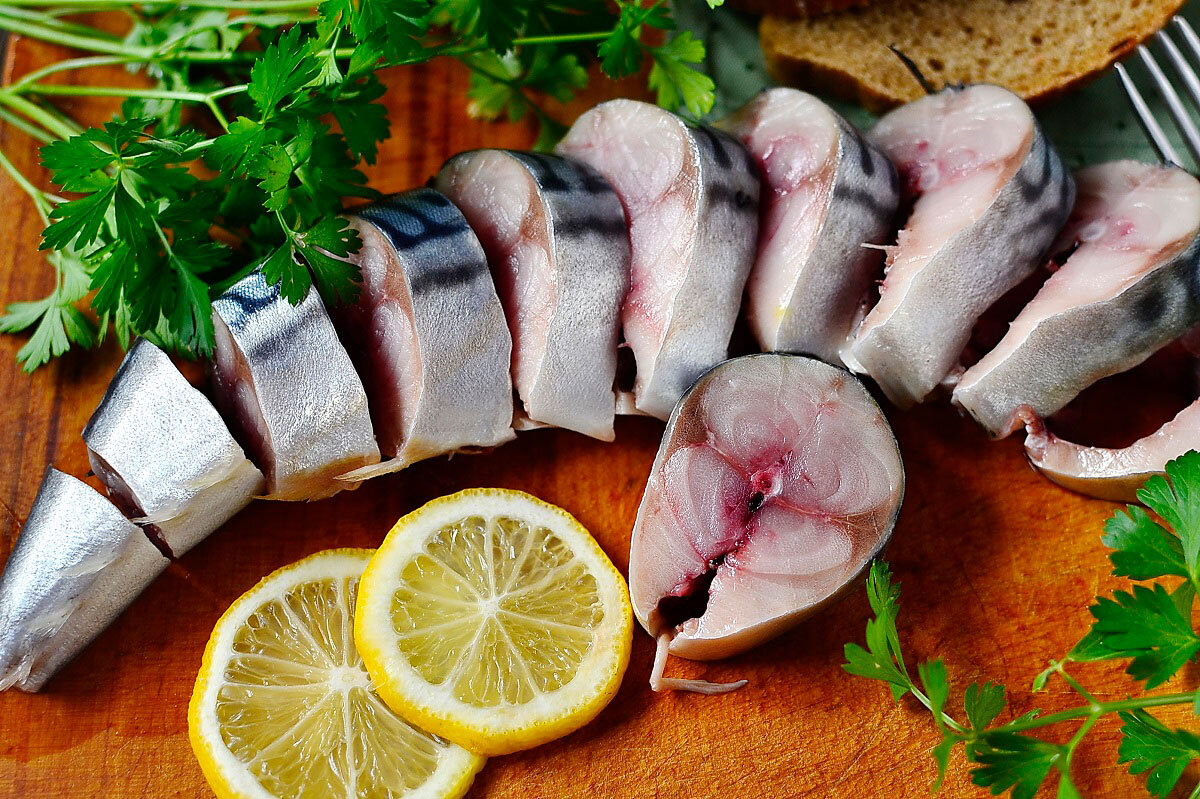 Рецепты из скумбрии: ТОП-6 вкусных блюд из жирной рыбы