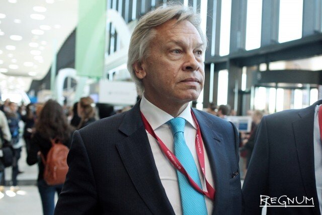    Алексей Пушков Дарья Драй © ИА REGNUM