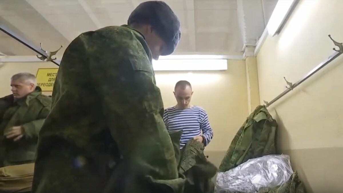     Мобилизованные резервисты из Ростовской области могут рассчитывать сразу на несколько дополнительных выплат, рассказали в министерстве обороны России.