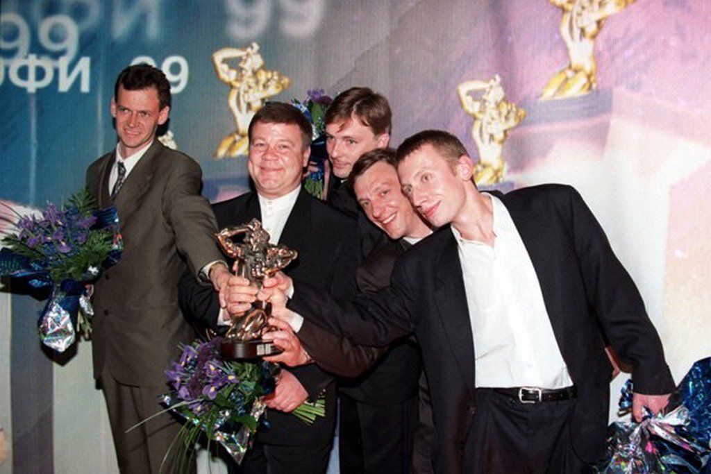 Андрей Кивинов, Сергей Селин, Алексей Нилов, Александр Половцев, Михаил Трухин на церемонии вручения ТЭФИ. Фото: www.nsk.kp.ru