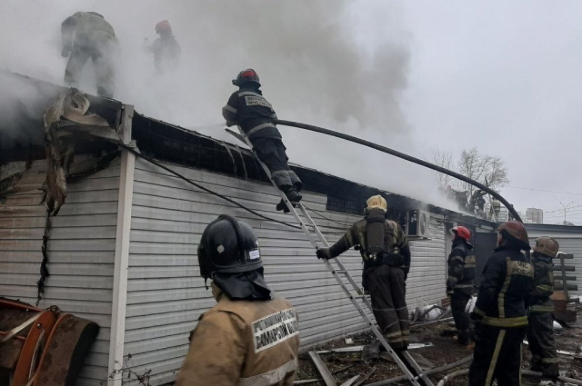    Из-за пожара на заводе Екатеринбурга организована проверка качества воздуха