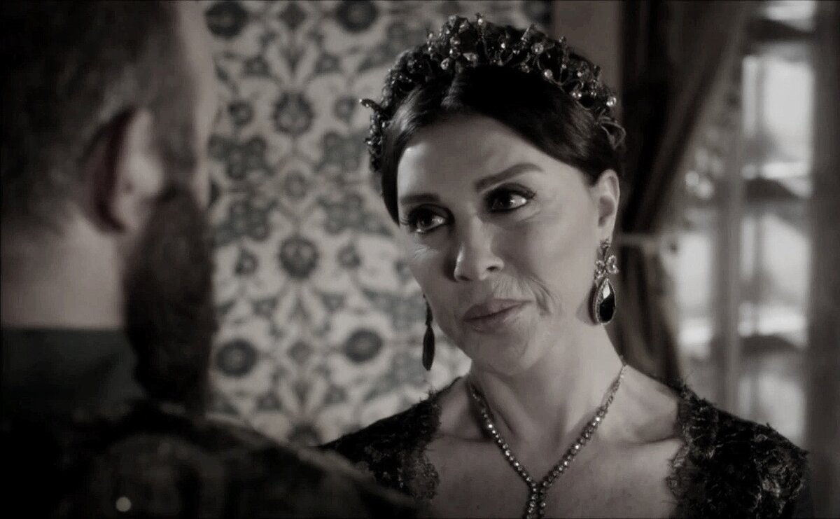 Скрин в авторской обработке. У Валиде новая идея. И она решается использовать шанс. 