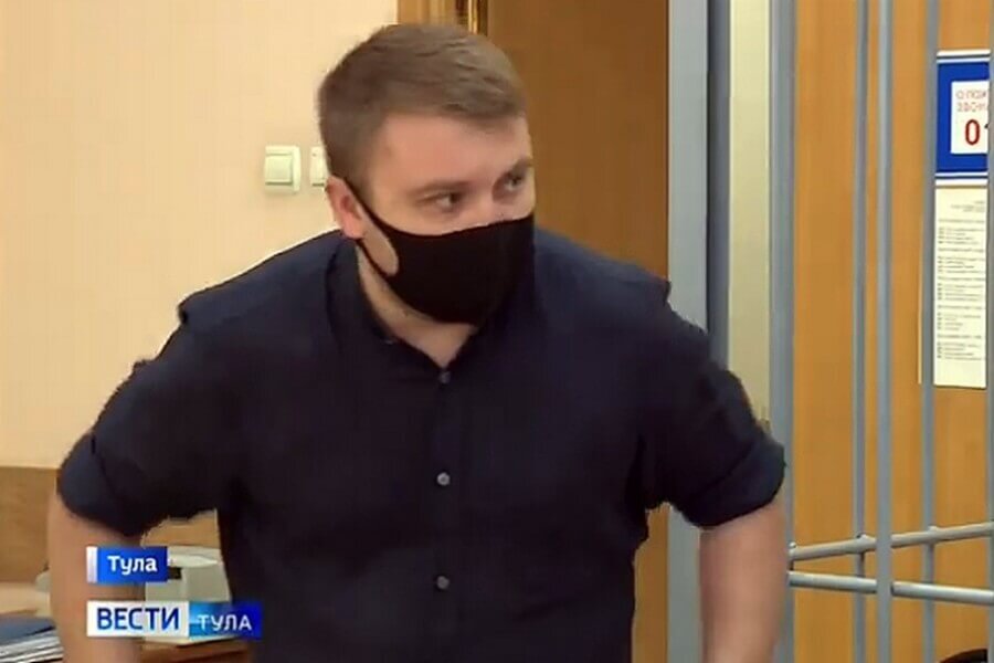 Роман Юрков на суде. 