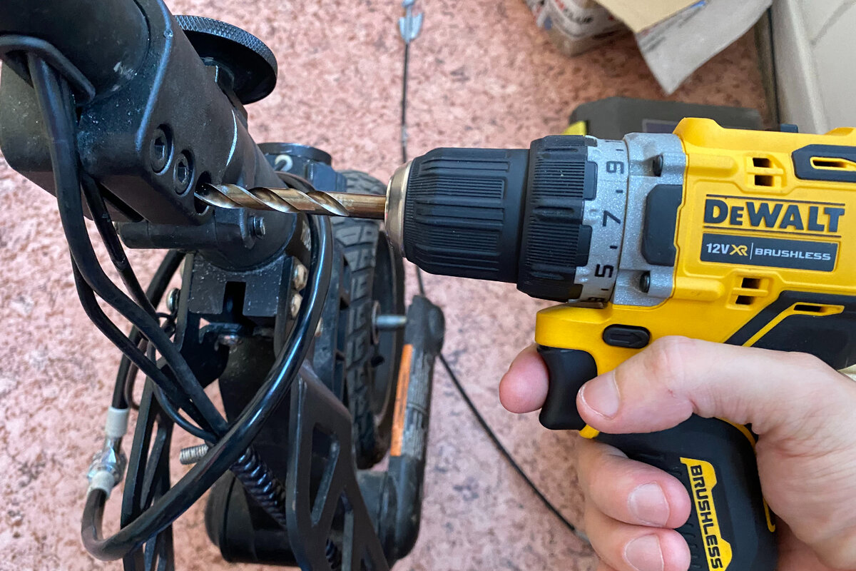 Сверлю на первой передаче.