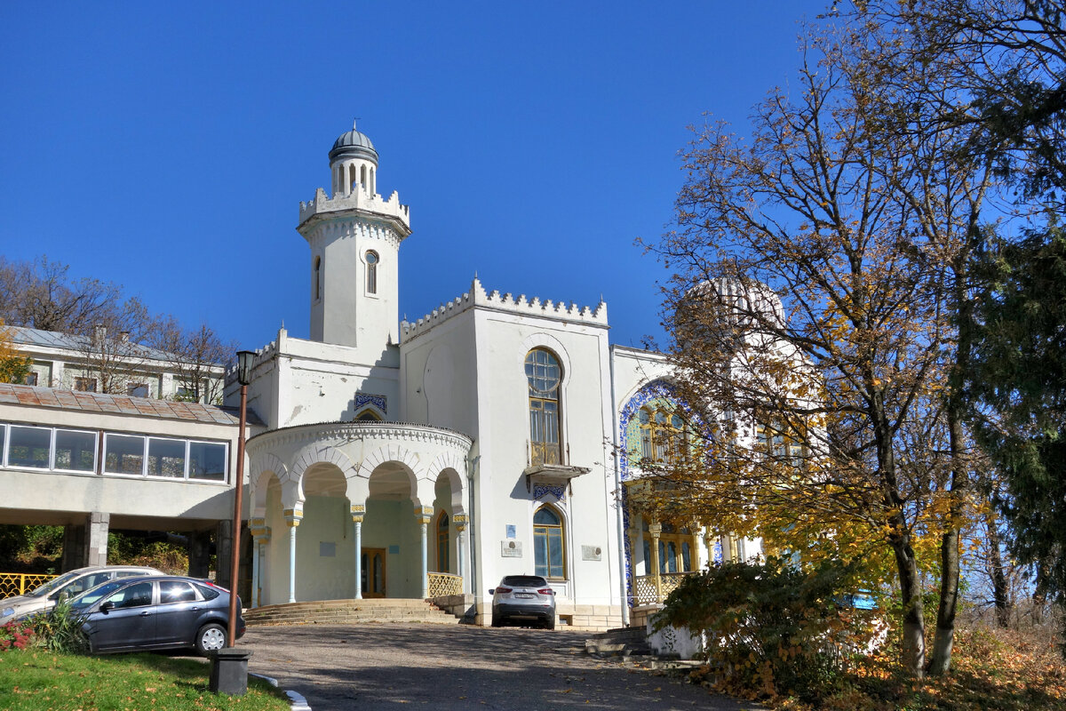 Дворец эмира Бухарского в Железноводске - памятник архитектуры начала XX  века | Диман из Киржача | Дзен