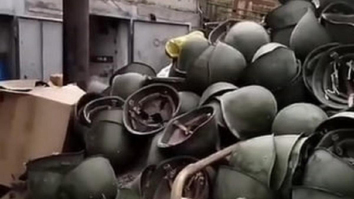    Каски в пункте приема металлолома в Шымкенте:t.me/egovpress