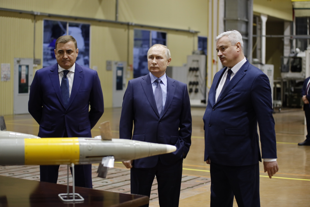 Путин на встрече с тульскими оружейниками