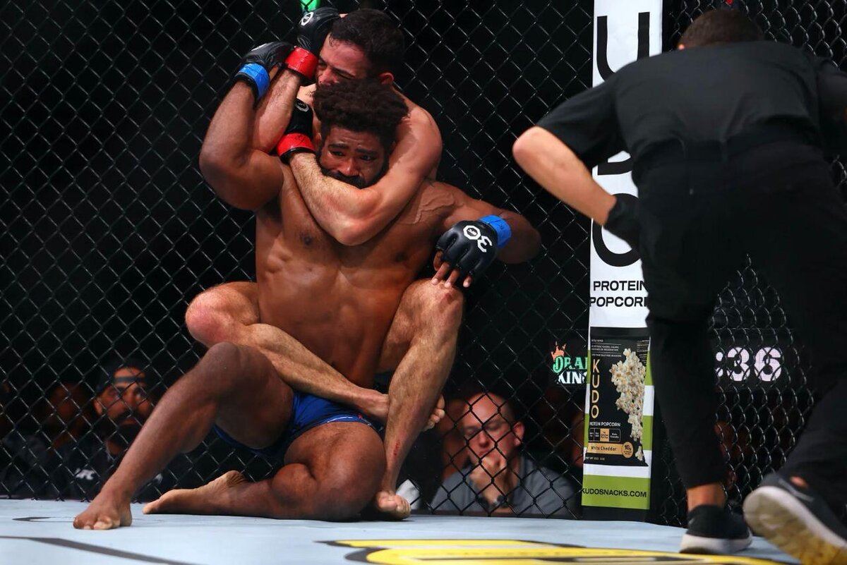     Нассурдин Имавов – Крис Кертис