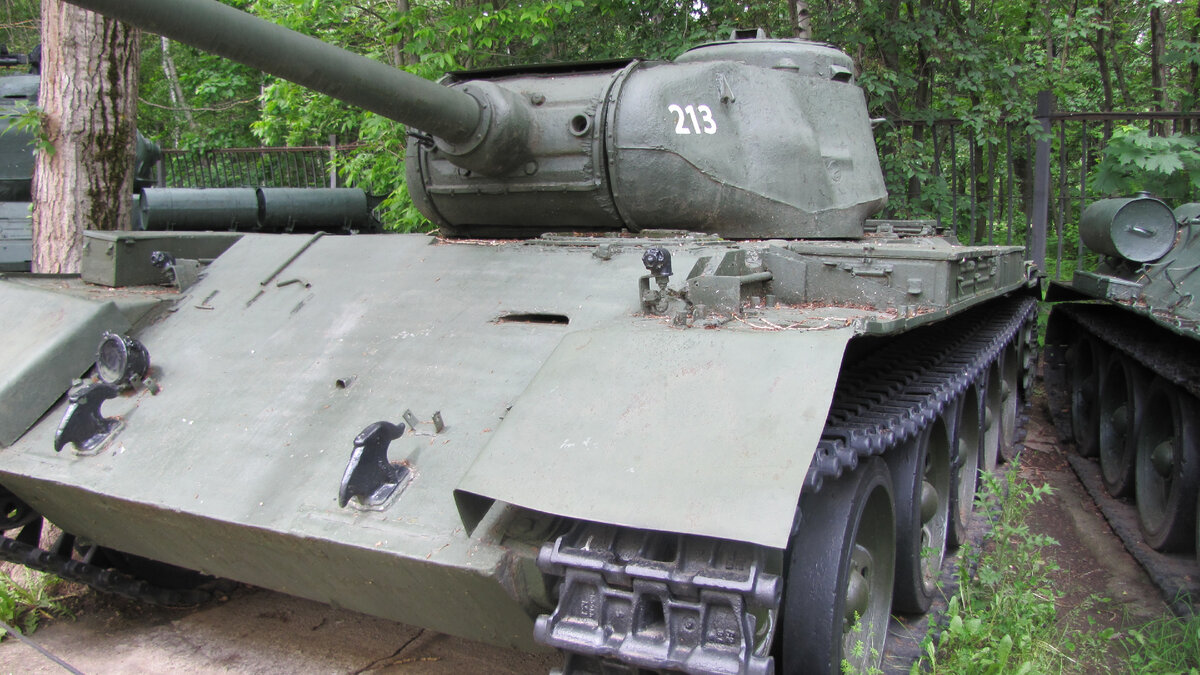 Средний танк Т-44
