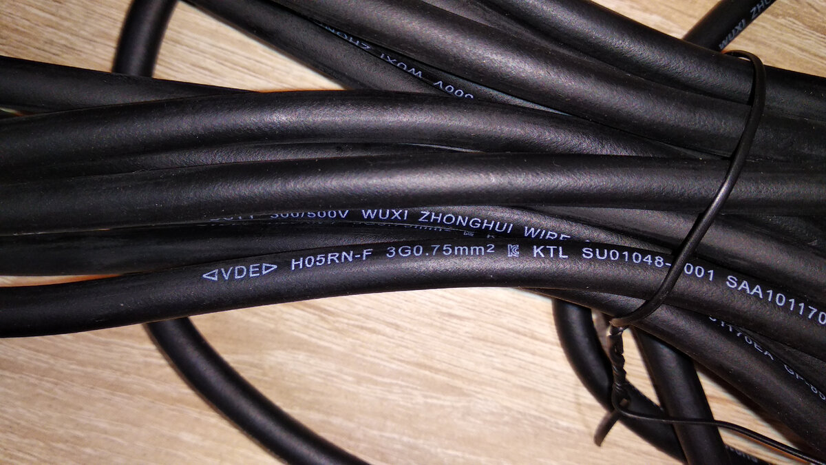 Затопленный подвал весной – частое явление в некоторых регионах, более того, разного рода стройки меняют русло подземных вод и если воды в подвале не было 10 лет назад, она может появиться.-6-3