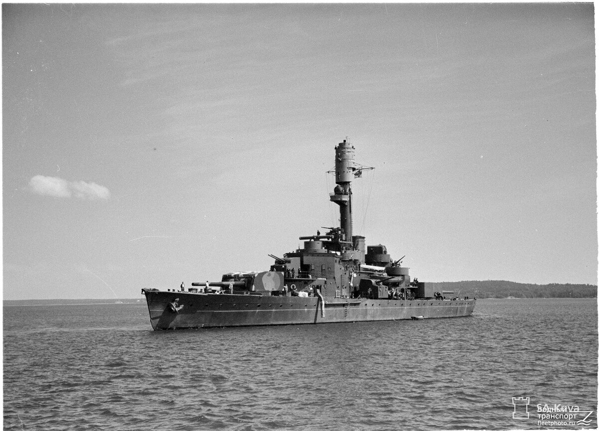 Броненосец береговой обороны "Вяйнемяйнен". Изображение из открытых источников.