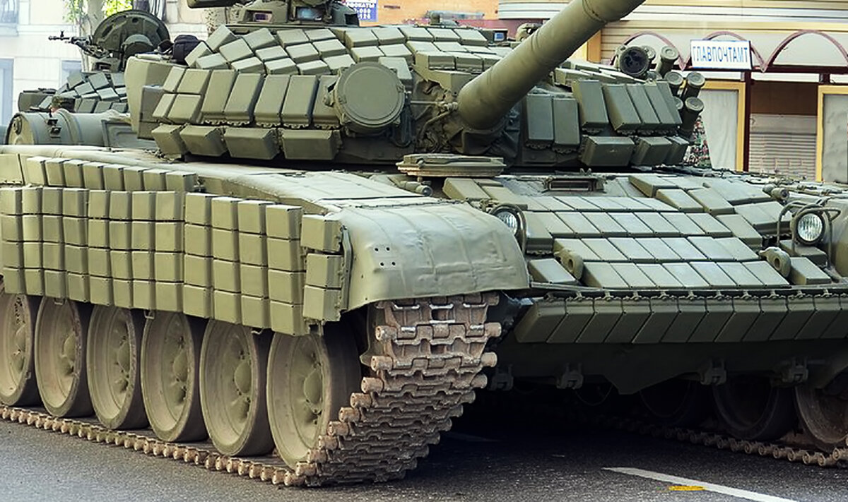 ДЗ Контакт-1 на танке Т-72Б