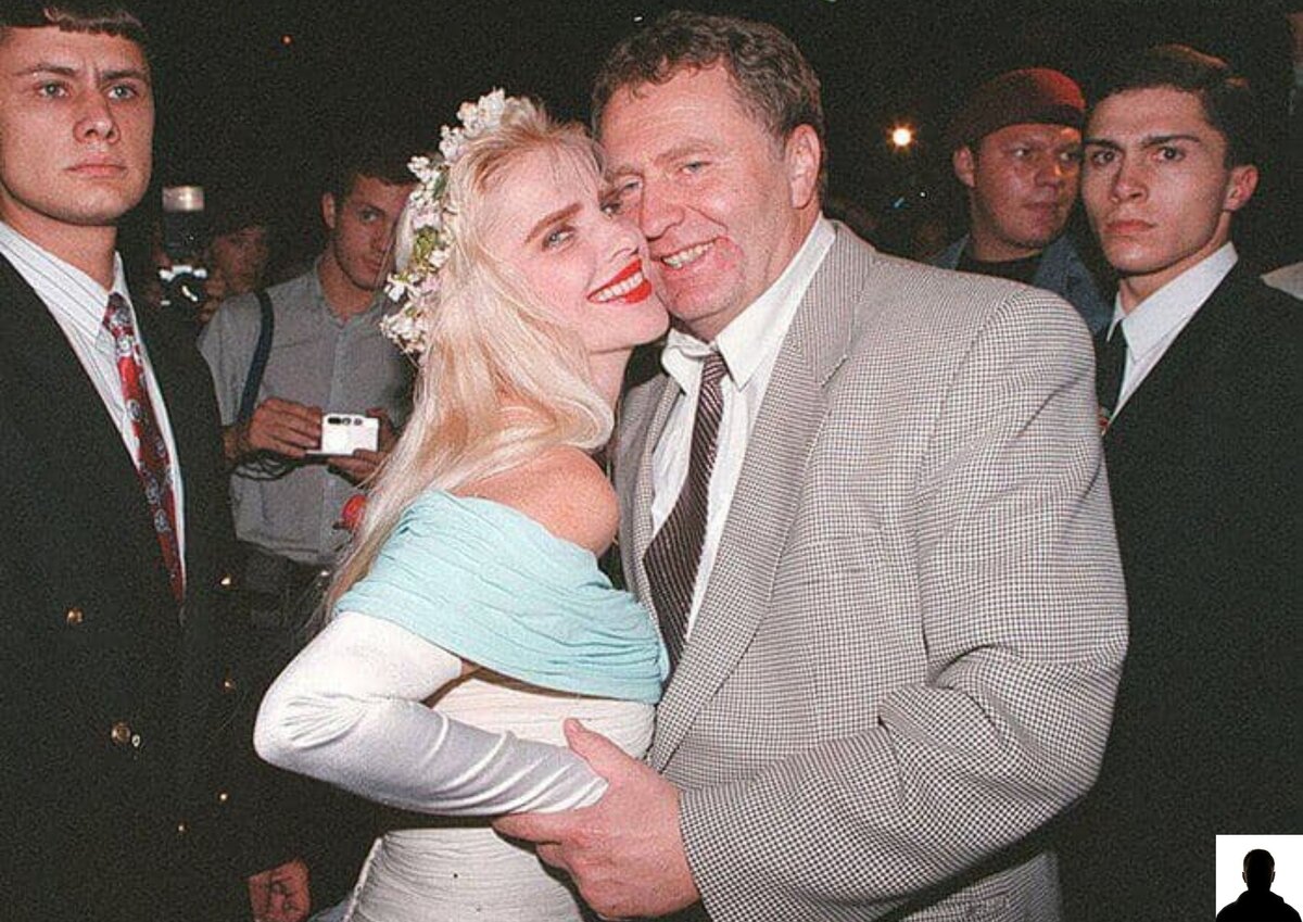 Владимир Жириновский и Чиччолина.
Источник: @sovdepia.ru.
Автор: неизвестен