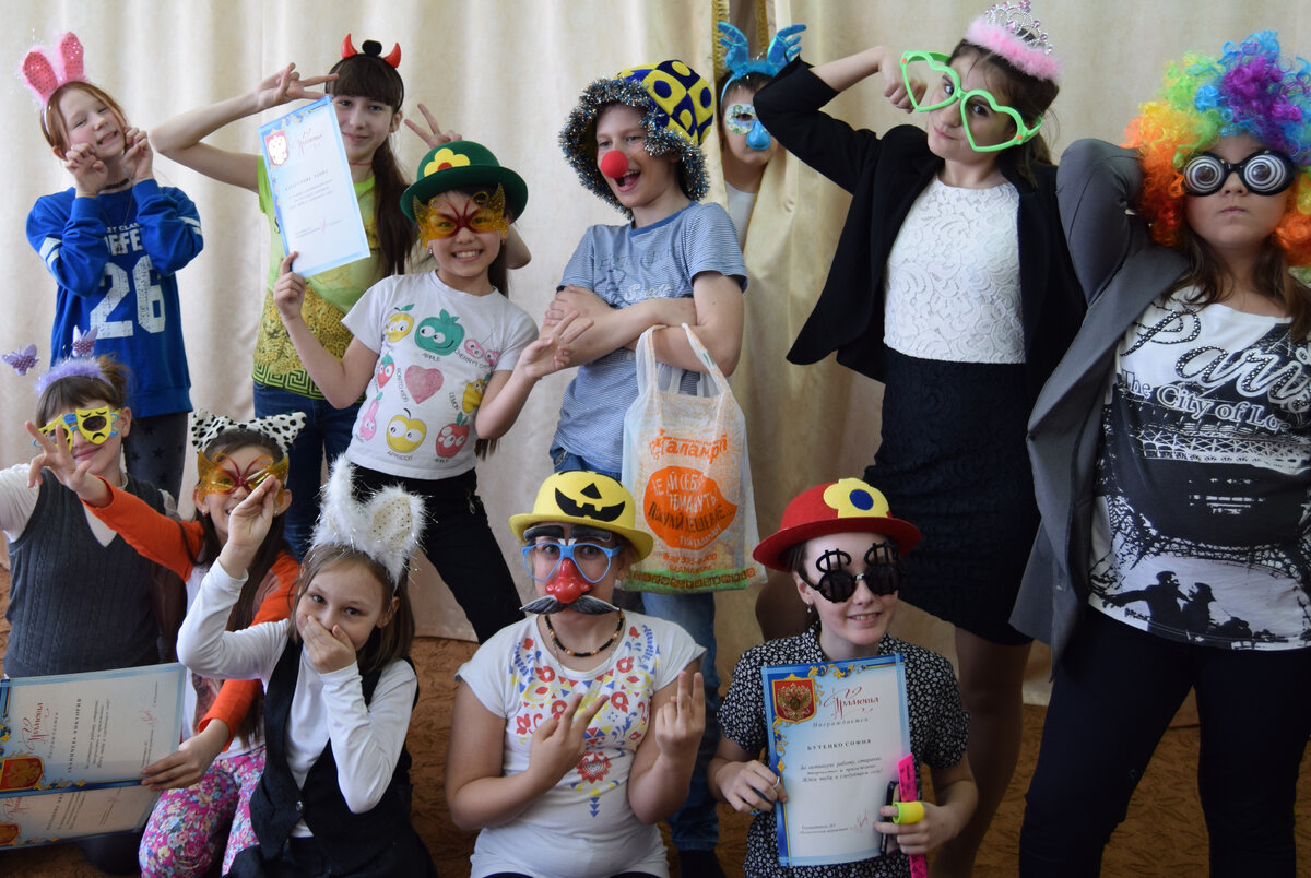 Всё, что плохо лежит - обязательно примерят! Фото из личного архива