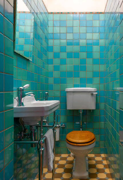 Сделали ремонт 2-комн. квартиры 66 м2 в \"сталинке\", где сохранили ...