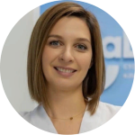 «Нас все боятся. Хотя и бояться-то нечего. Мы уже давно используем в практике современные методы лечения. Конечно, это не массажный кабинет, где процедуры приятные, но все же, находясь у нас, нужно думать о том, что вы это делаете во благо, для своего здоровья.  Мы стараемся расположить к себе, чтобы люди не боялись стоматолога. Кстати, честно сказать, мы ведь подсознательно тоже боимся зубной боли, но всё-таки доверяем своим коллегам и справляемся с эмоциями», - рассказала Анна Валерьевна.