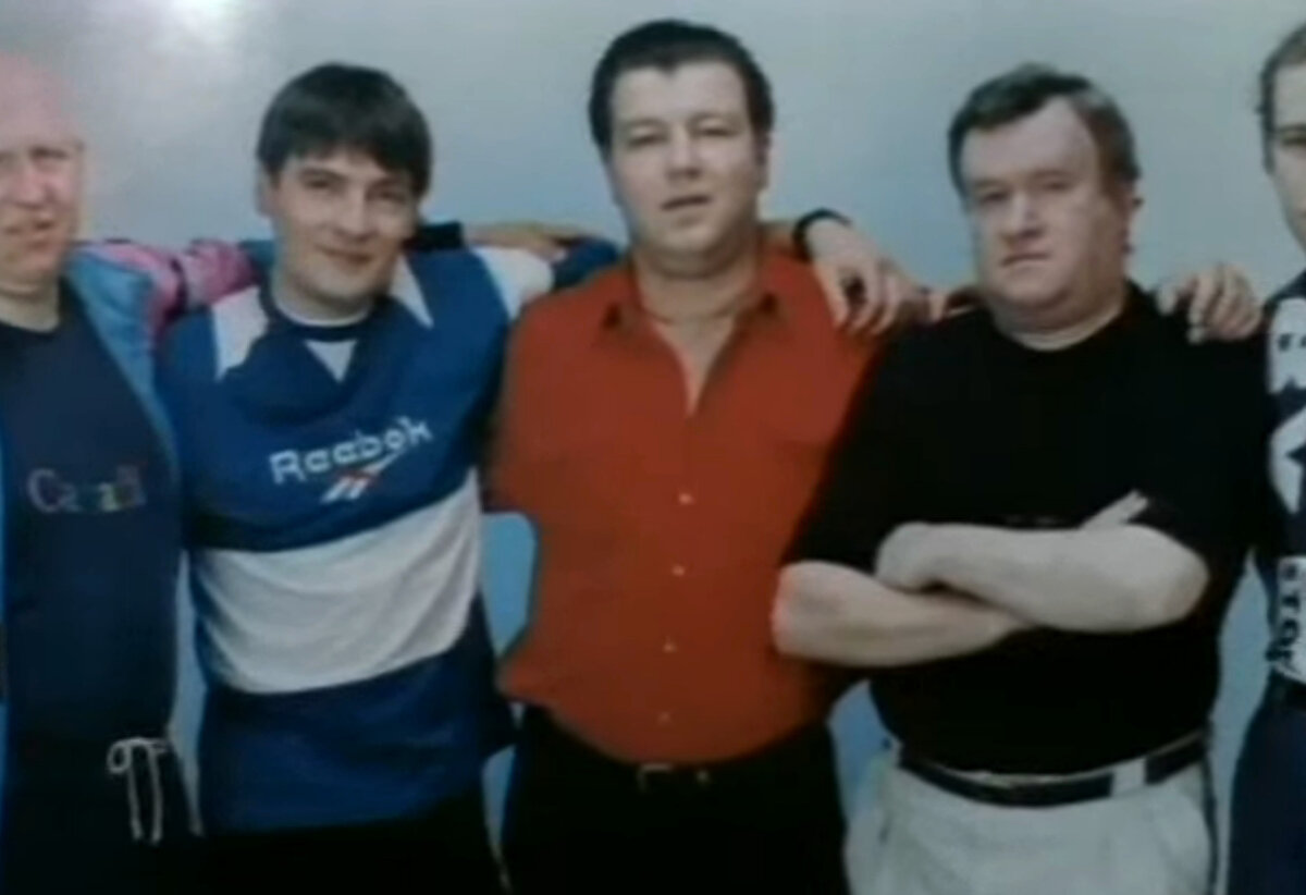 Кадр из кинофильма "Бедная Саша", 1997 г., режиссер Тигран Кеосаян, сценаристы  Сергей Белошников, Владимир Брагин, композитор Артем Артемьев (скриншот)