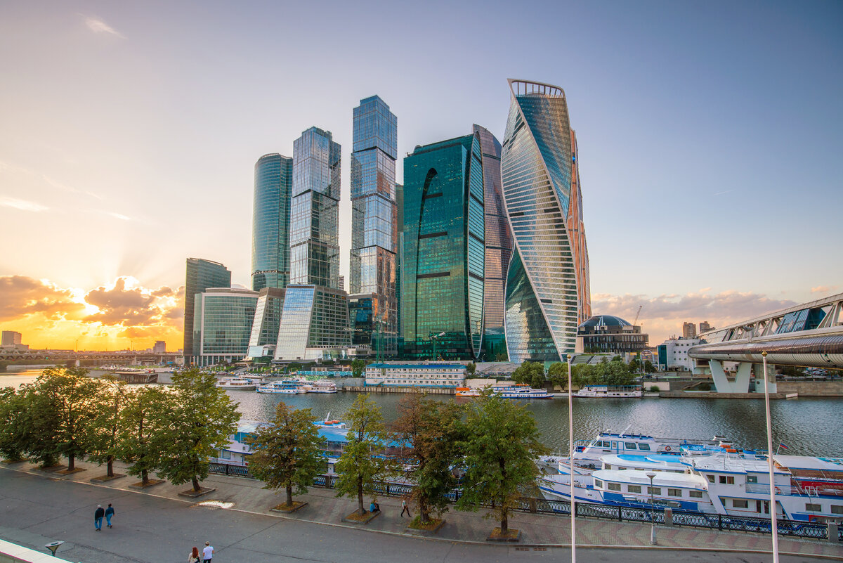 Население Москвы составляет около 14,3 миллиона человек. Антироссийские санкции могут привести к потере работы около 200 тысяч человек. Фото: https://clck.ru/frAaM