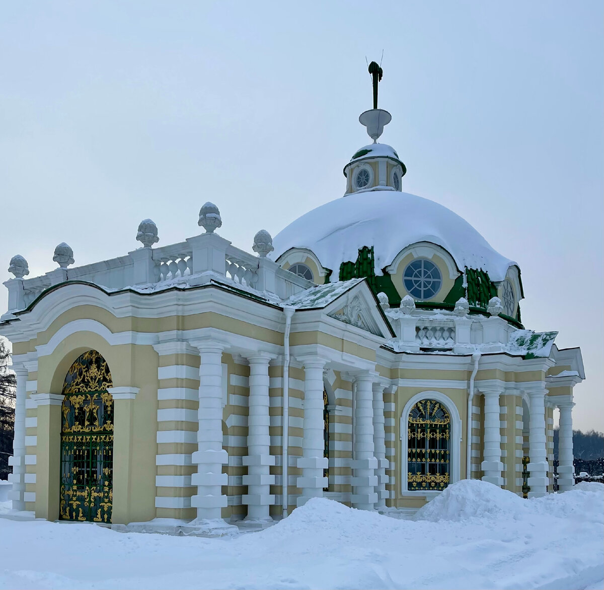 Павильон "Грот" в Кусково