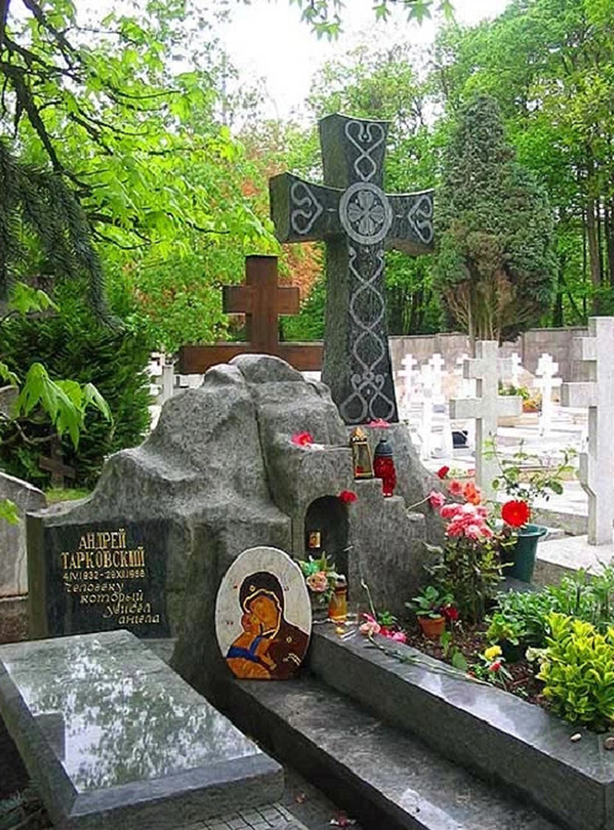 Могила андрея тарковского в париже фото