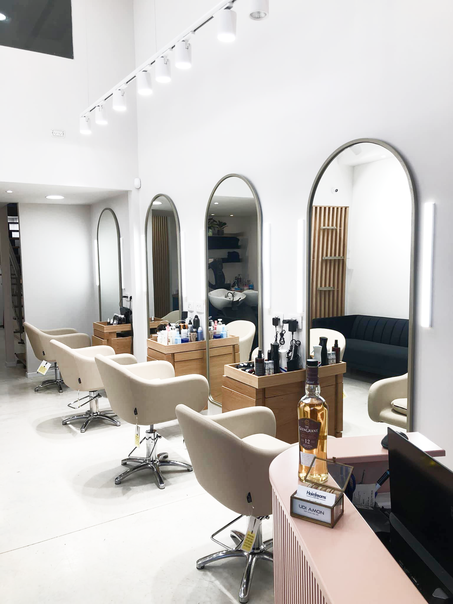 Светлые парикмахерские кресла TWIGGY Maletti