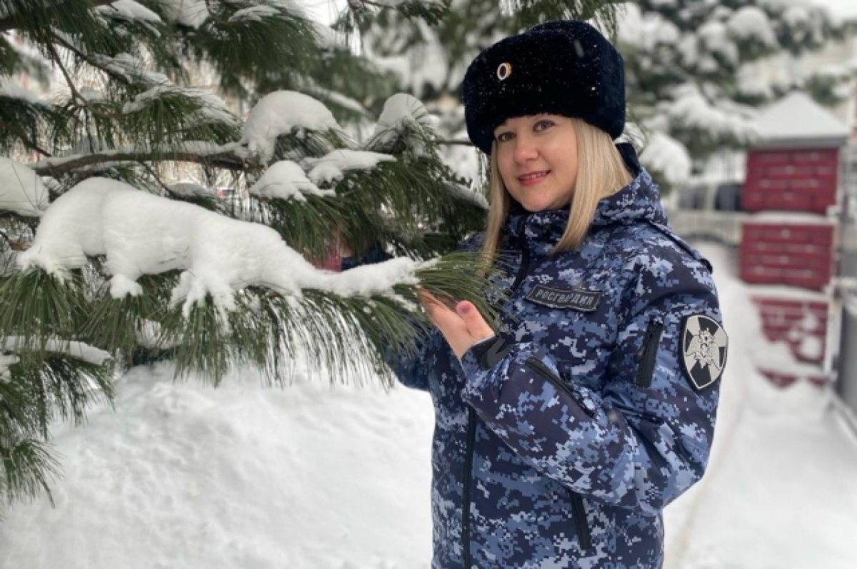    Проект "Краса в погонах": красивая томичка работает в Росгвардии